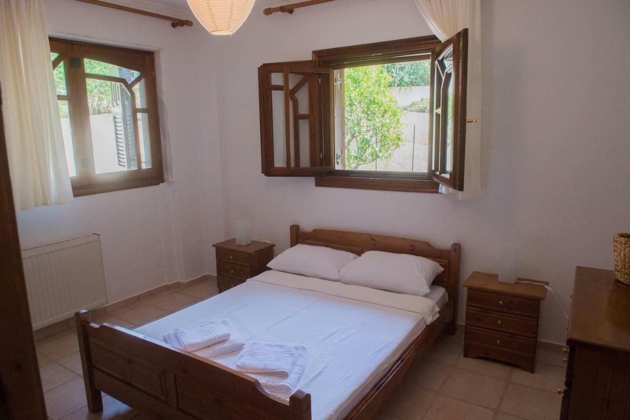 Villa Anna Nea Skioni Bagian luar foto